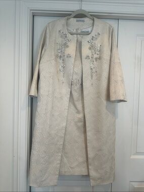 Gina Bacconi Ivory Embellished Long Sleeve Dress and Coat Set
